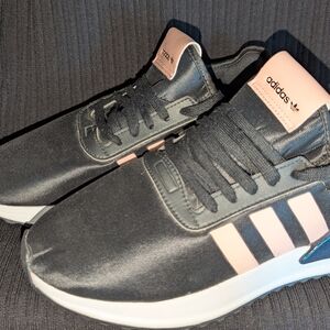 adidas Women’s Black & Pink Athletic Sneakers Size 9.5